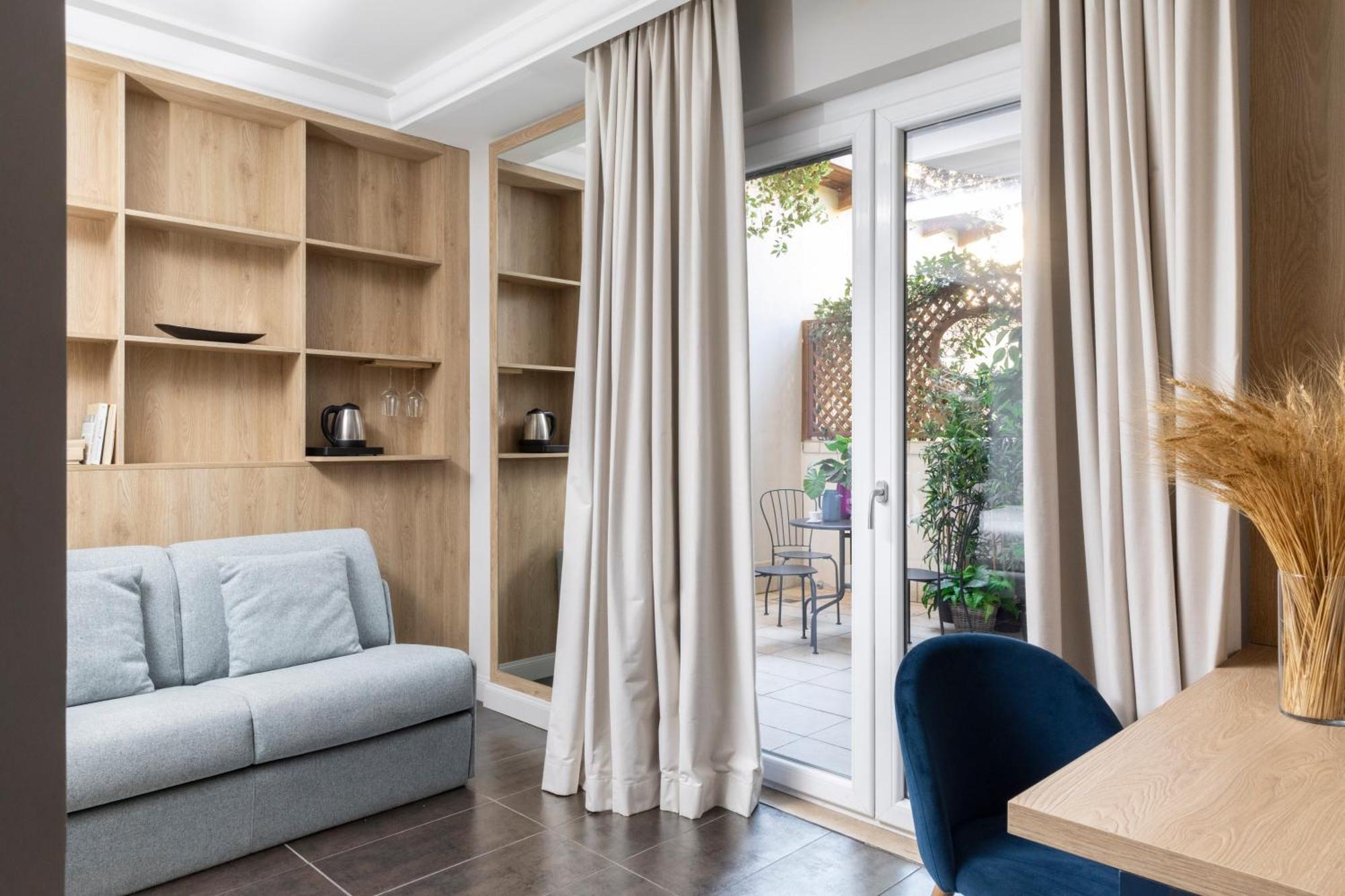 Patrizia Romana Palace — Photos 1